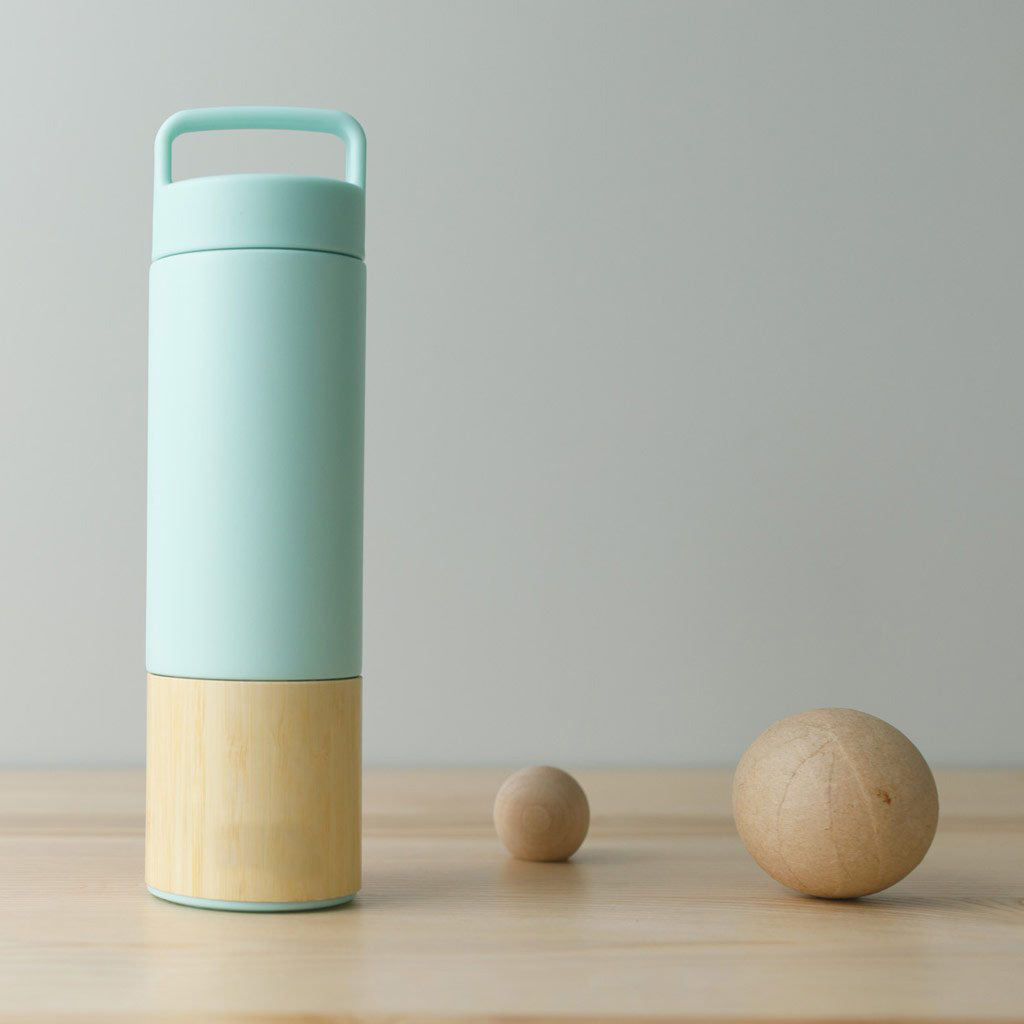 Multi-Layer Rolled Bamboo Sleeve Blue Tumbler Detail