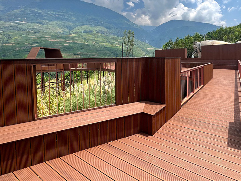 Highland Scenic Deck & Walkway Trail