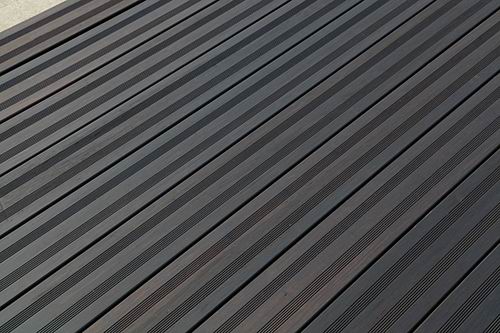 strand woven decking de bambú